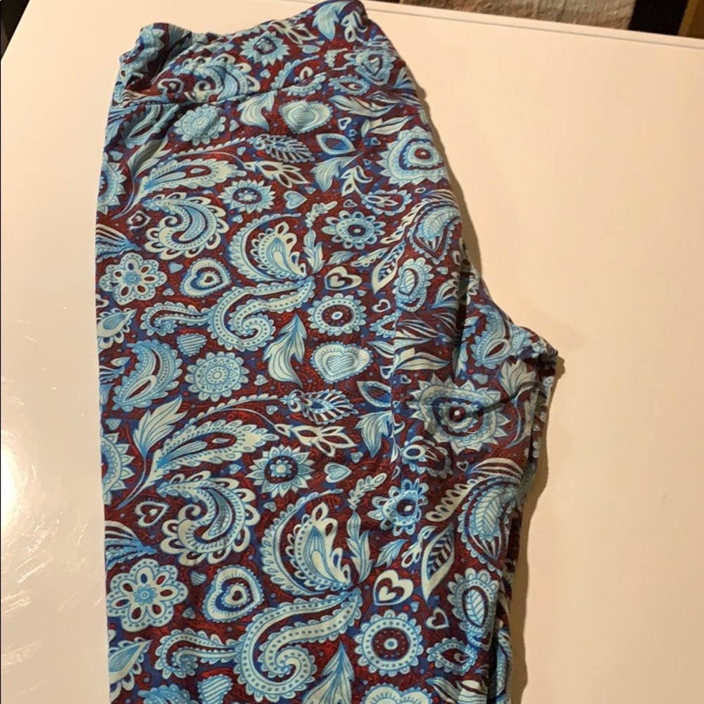 Lularoe tall and curvy legging